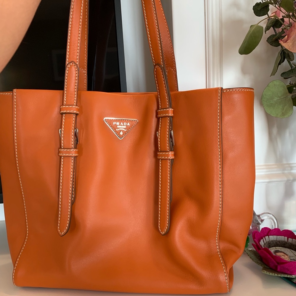 💯 Authentic Prada Shoulder Bag